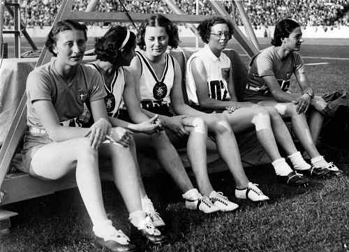 Five_finalists_of_women's_80_m_hs_(1936_Summer_Olympics)
