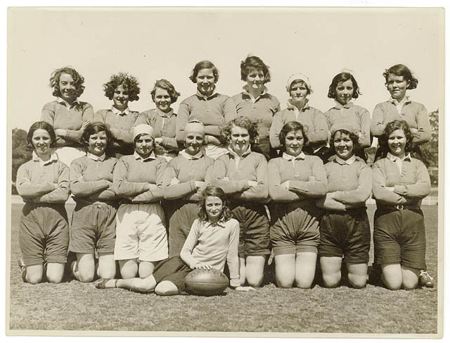 Women-rugby-team-australia-1930s